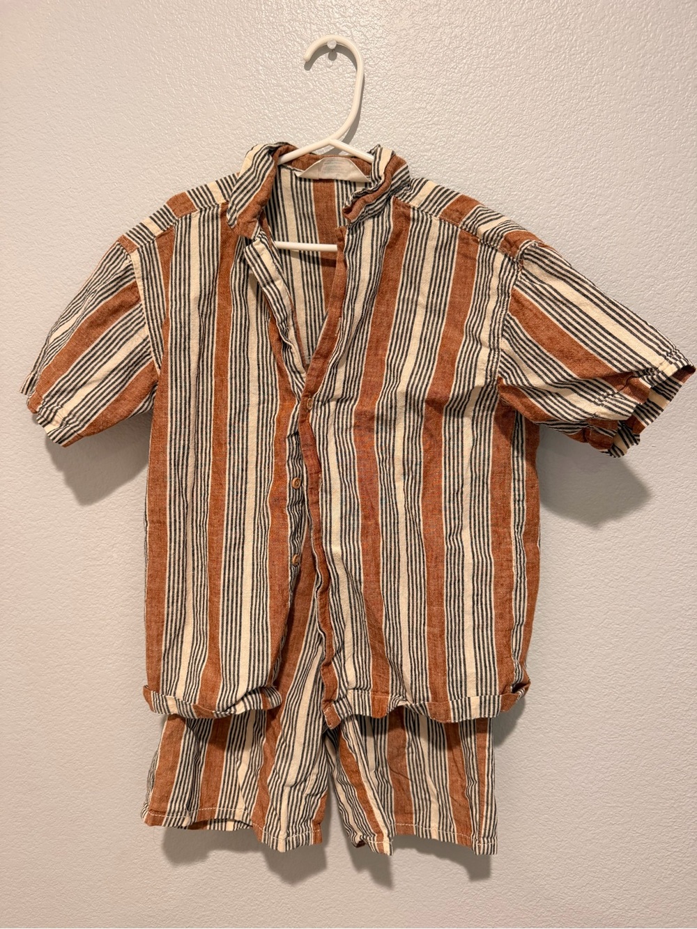 H & M Boy’s Striped Short Sleeve Shirt and Shorts Set in Rust and Cream